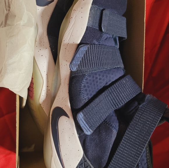 Nike Lebron Soldier XI, College Navy basketball sneakers size 12 M - Picture 11 of 11